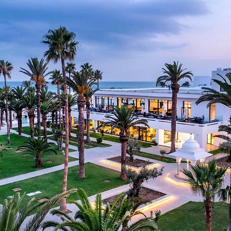 Les Orangers Garden Villas And Bungalows Ultra All Inclusive Hammamet Ngoại thất bức ảnh The resort at night